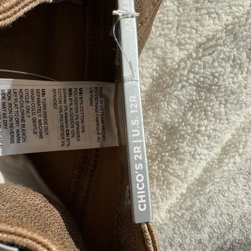 Chico's NWT SO Slimming Girlfriend Slim Leg Gold - Picture 4 of 6